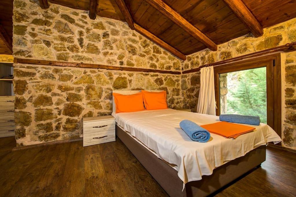 Petrini Spiti Villa ปีร์กาดิเกีย ภายนอก รูปภาพ