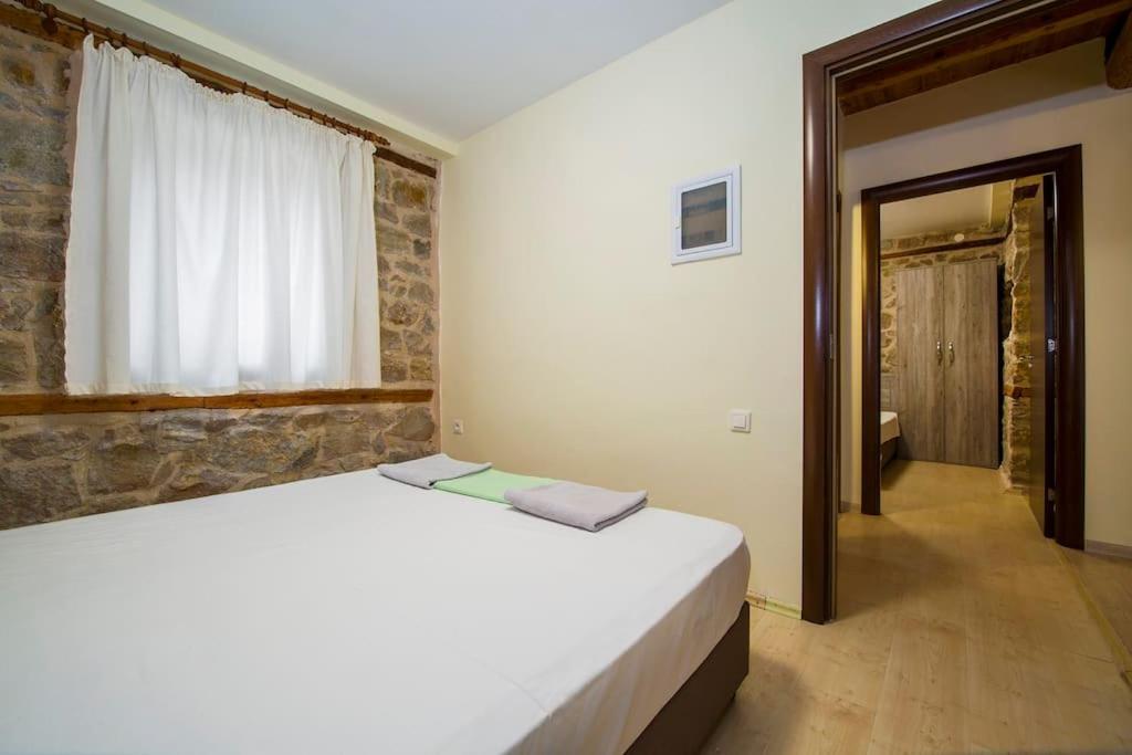 Petrini Spiti Villa ปีร์กาดิเกีย ภายนอก รูปภาพ