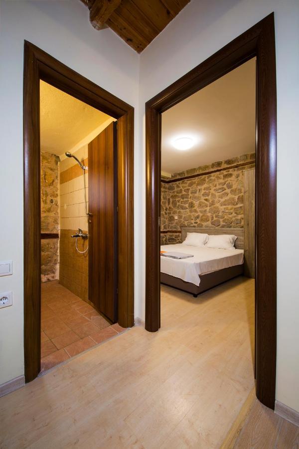 Petrini Spiti Villa ปีร์กาดิเกีย ภายนอก รูปภาพ