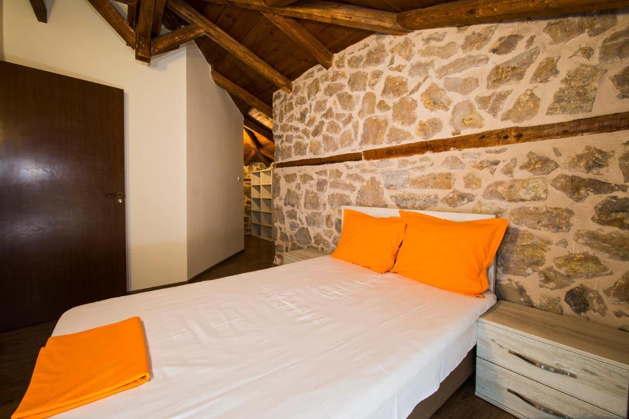 Petrini Spiti Villa ปีร์กาดิเกีย ภายนอก รูปภาพ