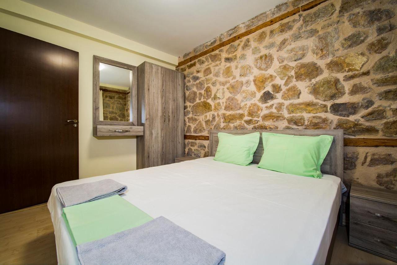 Petrini Spiti Villa ปีร์กาดิเกีย ภายนอก รูปภาพ