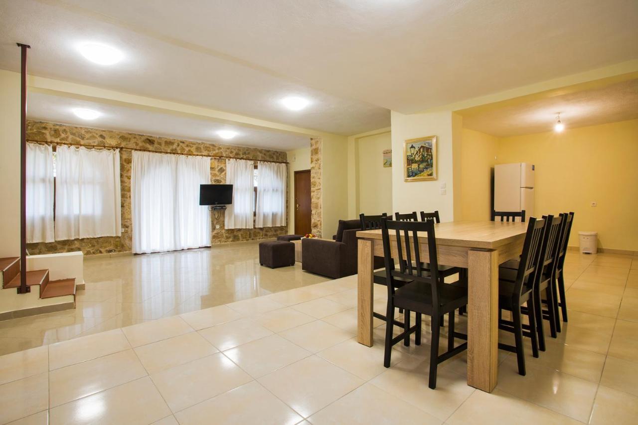 Petrini Spiti Villa ปีร์กาดิเกีย ภายนอก รูปภาพ