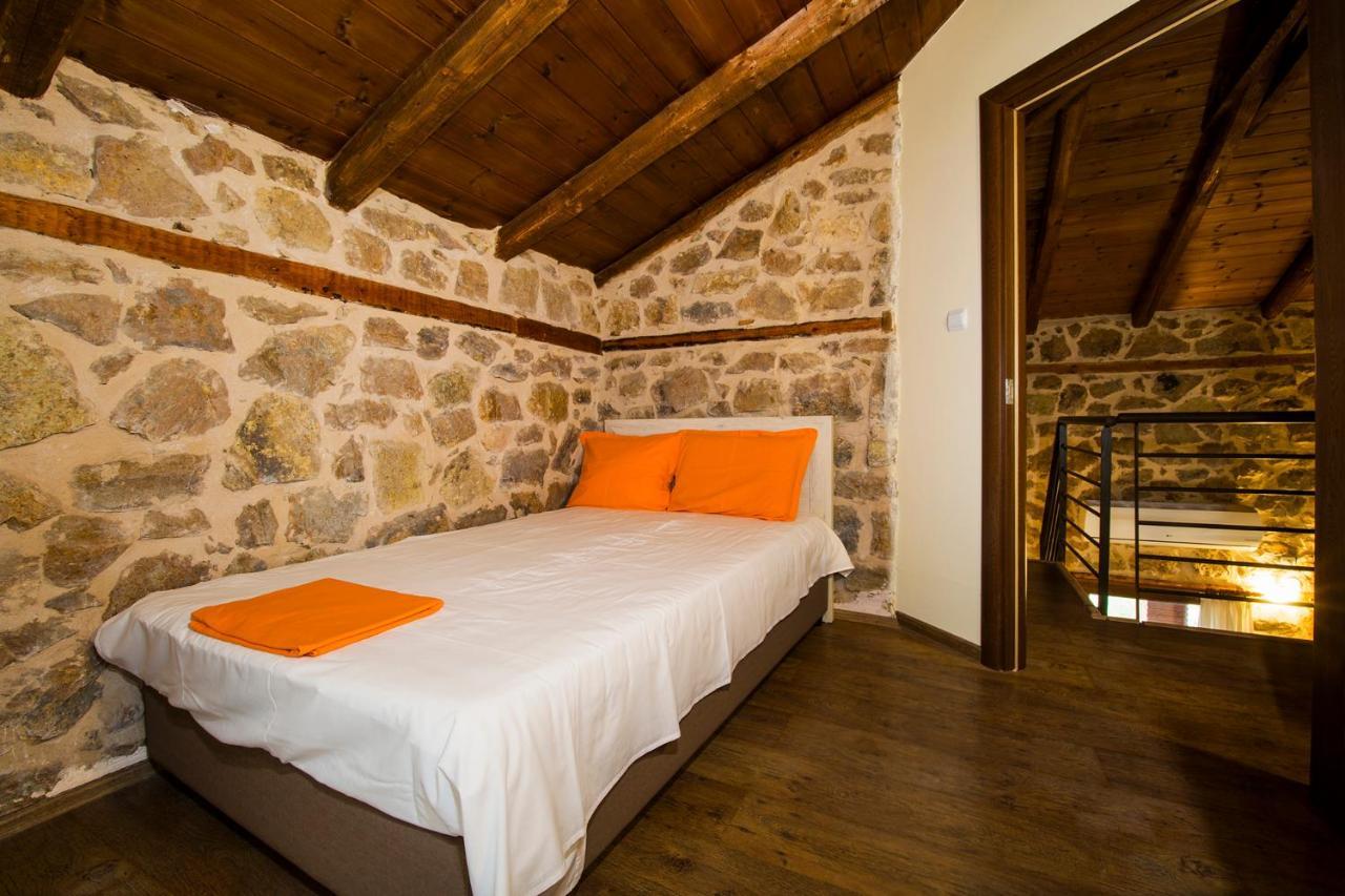 Petrini Spiti Villa ปีร์กาดิเกีย ภายนอก รูปภาพ