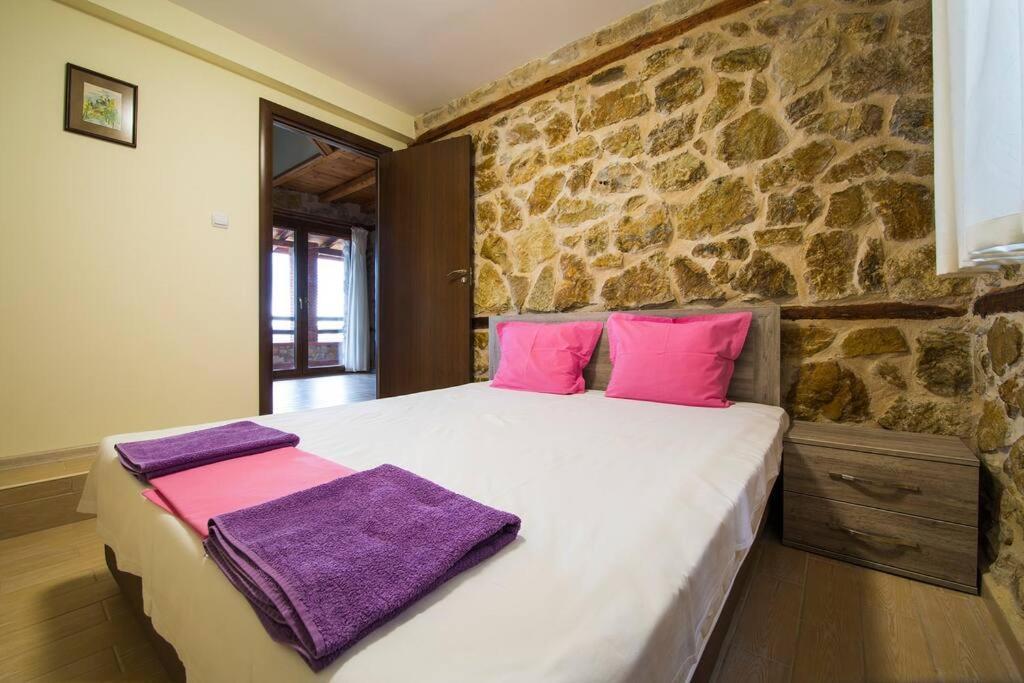 Petrini Spiti Villa ปีร์กาดิเกีย ภายนอก รูปภาพ