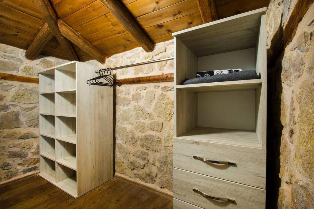 Petrini Spiti Villa ปีร์กาดิเกีย ภายนอก รูปภาพ