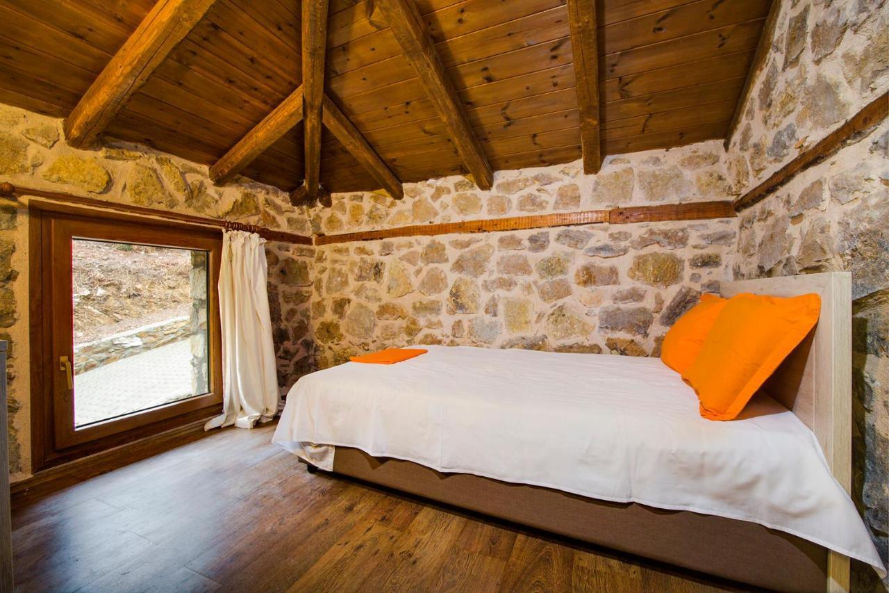 Petrini Spiti Villa ปีร์กาดิเกีย ภายนอก รูปภาพ