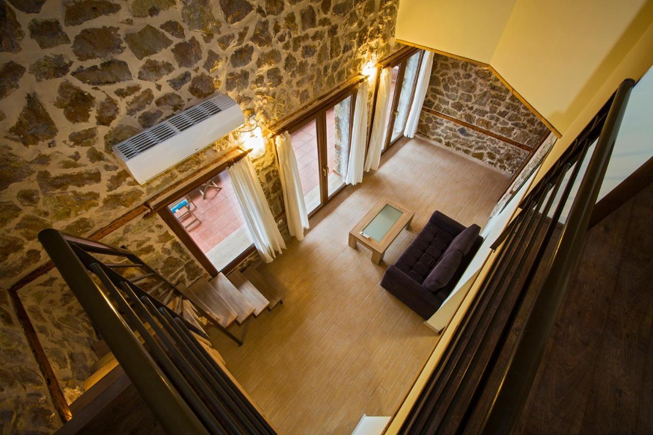 Petrini Spiti Villa ปีร์กาดิเกีย ภายนอก รูปภาพ