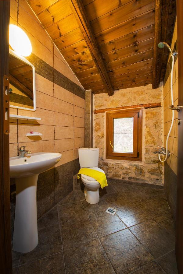 Petrini Spiti Villa ปีร์กาดิเกีย ภายนอก รูปภาพ